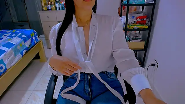 Snapshot of BitterMomXxx chatting on 29, 4, 2026 BitterMomXxx online show from 29, 4, 2026