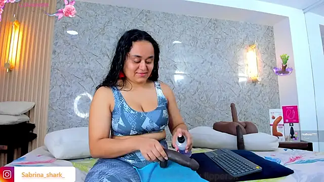 Snapshot of sabrina_shark_ chatting on 16, 10, 2025 sabrina shark online show from 16, 10, 2025