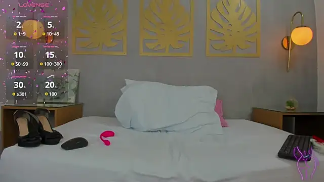 ayla13  online show from 10, 2, 2025