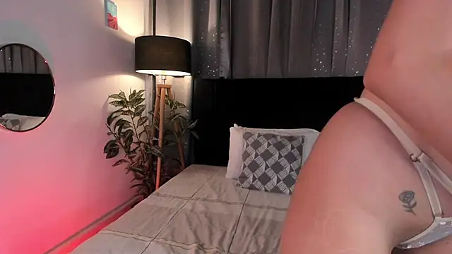 Lauren-Rosse online show from 1, 2, 2025