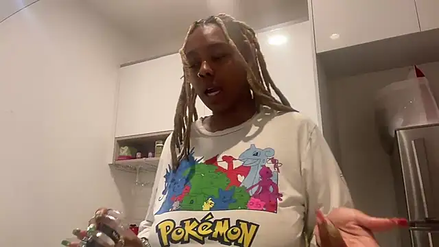 ChocolateCakeQueen online show from 14, 1, 2025