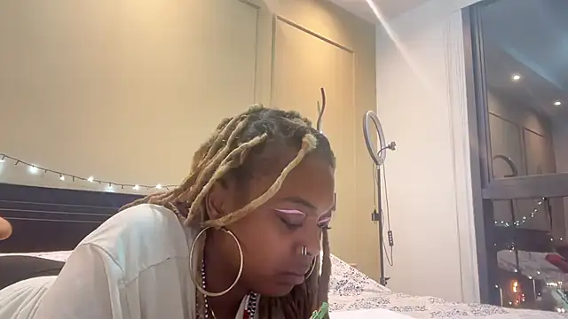 ChocolateCakeQueen online show from 18, 1, 2025