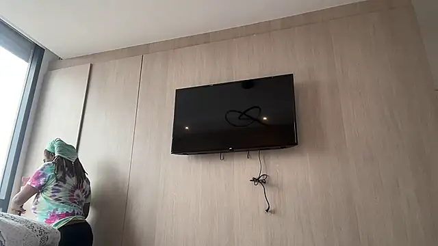 ChocolateCakeQueen online show from 8, 2, 2025