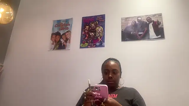 ChocolateCakeQueen online show from 2, 6, 2026