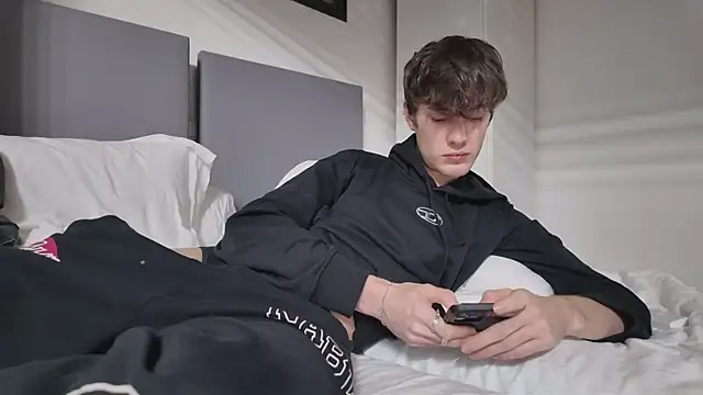 Snapshot of twinkyjd_ chatting on 5, 11, 2025 twinkyjd online show from 5, 11, 2025