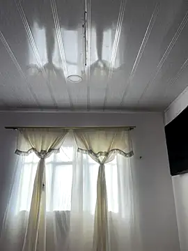 hannahb-e online show from 5, 12, 2025