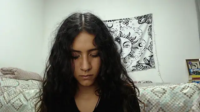 Snapshot of AlinaWoolf_ chatting on 25, 12, 2024 AlinaWoolf  online show from 25, 12, 2024