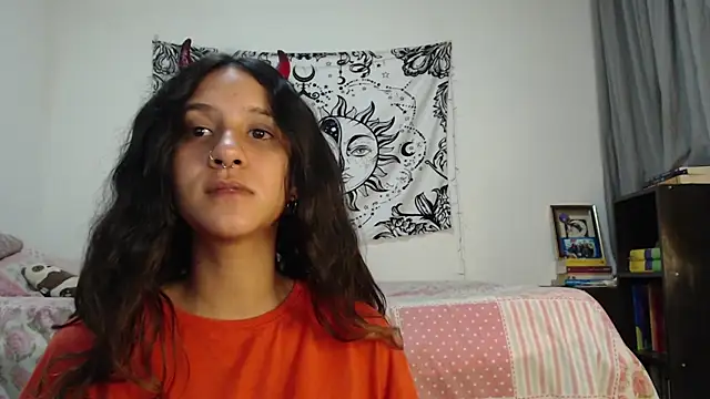 Snapshot of AlinaWoolf_ chatting on 11, 1, 2025 AlinaWoolf  online show from 11, 1, 2025