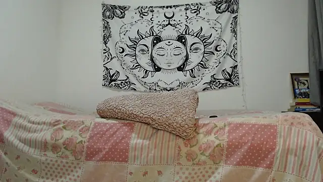 Snapshot of AlinaWoolf_ chatting on 29, 1, 2025 AlinaWoolf  online show from 29, 1, 2025