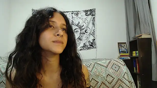 Snapshot of AlinaWoolf_ chatting on 9, 2, 2025 AlinaWoolf  online show from 9, 2, 2025