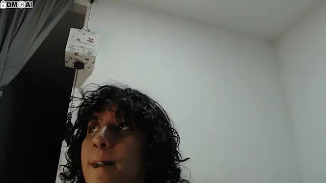 Snapshot of AlinaWoolf_ chatting on 15, 9, 2025 AlinaWoolf  online show from 15, 9, 2025