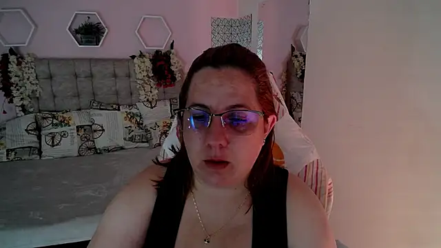 Snapshot of katie_joness_ chatting on 22, 1, 2025 katie joness online show from 22, 1, 2025