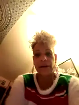 Snapshot of CeceilaMoon chatting on 23, 12, 2025 CeceilaMoon online show from 23, 12, 2025