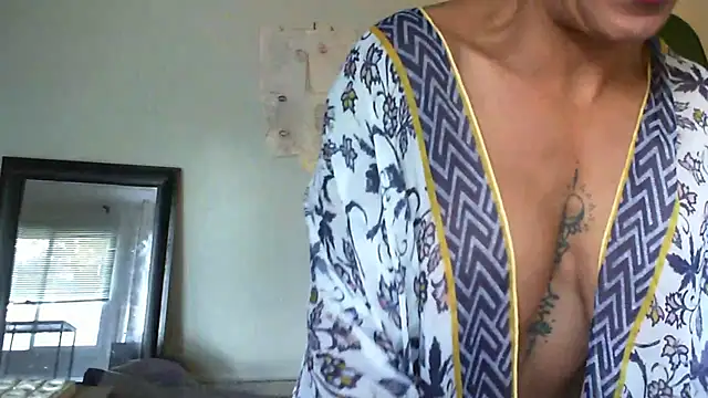 Snapshot of CeceilaMoon chatting on 27, 6, 2026 CeceilaMoon online show from 27, 6, 2026