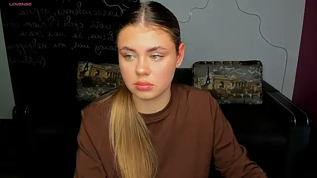 IsabellaBler online show from 25, 11, 2025