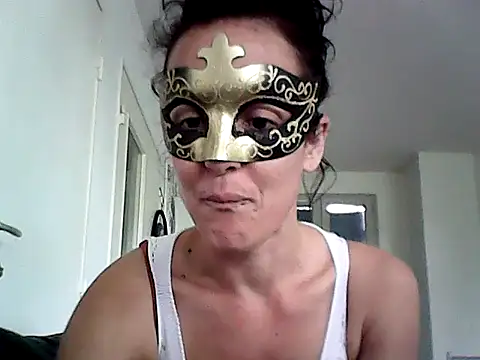 Snapshot of Masquegirlmysterious chatting on 14, 10, 2025 Masquegirlmysterious online show from 14, 10, 2025