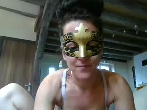 Snapshot of Masquegirlmysterious chatting on 19, 11, 2025 Masquegirlmysterious online show from 19, 11, 2025