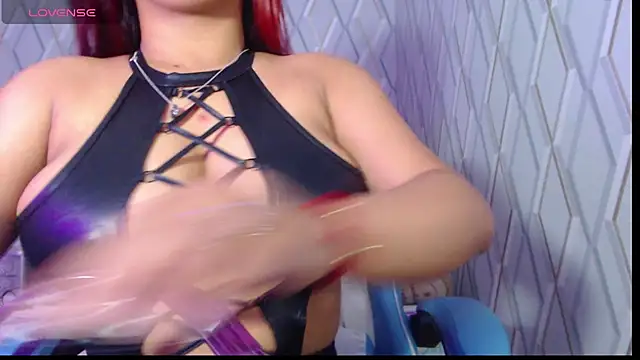 NicolleTaylor online show from 1, 2, 2025