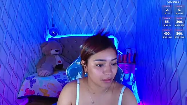 NicolleTaylor online show from 9, 10, 2025