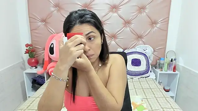 Snapshot of KatiaMoore chatting on 1, 12, 2025 KatiaMoore online show from 1, 12, 2025