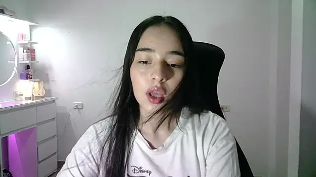 Snapshot of aineangeel chatting on 6, 11, 2025 aineangeel online show from 6, 11, 2025