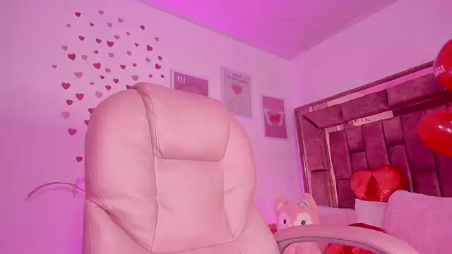 Celestecute  online show from 15, 2, 2025