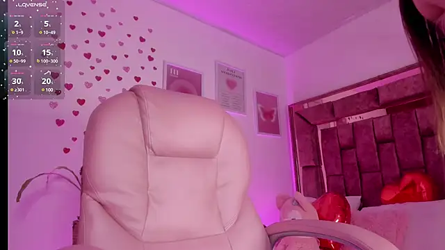 Celestecute  online show from 6, 3, 2025