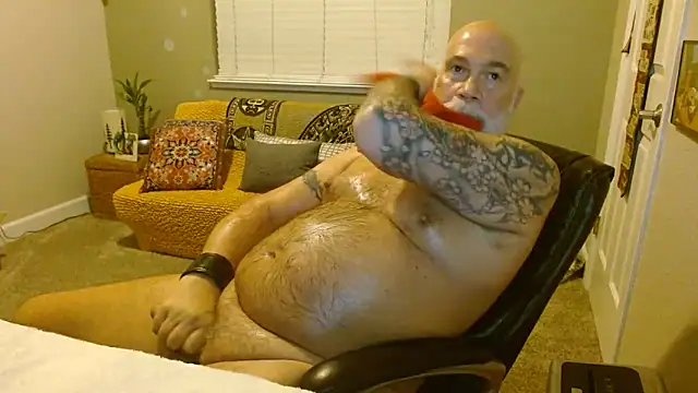Snapshot of musclebearnips chatting on 17, 11, 2025 musclebearnips online show from 17, 11, 2025