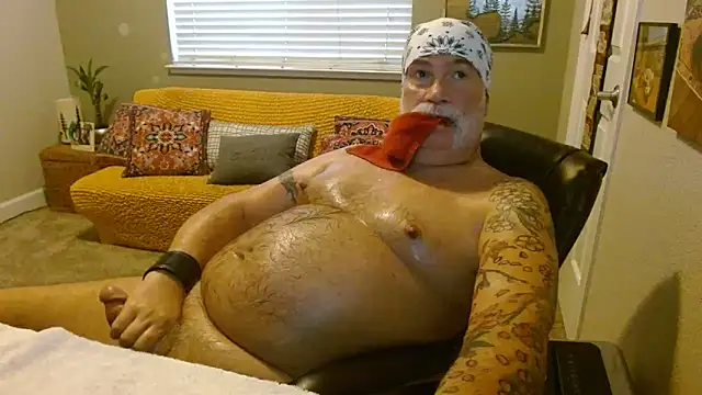 Snapshot of musclebearnips chatting on 21, 11, 2025 musclebearnips online show from 21, 11, 2025