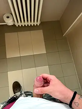 Snapshot of Diegodaddy01 chatting on 21, 9, 2025 Diegodaddy01 online show from 21, 9, 2025