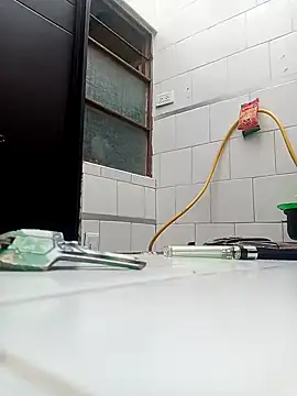 krvdeslalas29 online show from 5, 1, 2025