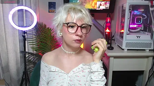 Snapshot of _Moonlight_t chatting on 14, 10, 2025 Moonlight t online show from 14, 10, 2025