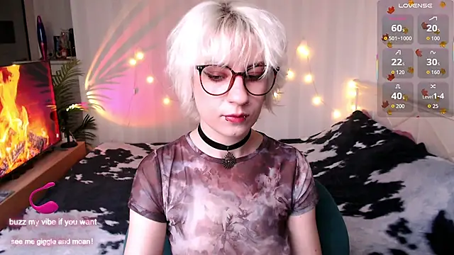 Snapshot of _Moonlight_t chatting on 25, 11, 2025 Moonlight t online show from 25, 11, 2025