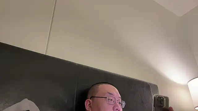 Snapshot of slaveasianboy chatting on 1, 3, 2025 slaveasianboy online show from 1, 3, 2025