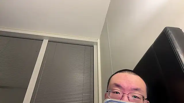 Snapshot of slaveasianboy chatting on 5, 3, 2025 slaveasianboy online show from 5, 3, 2025