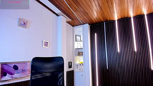 victoria mooree online show from 10, 3, 2026