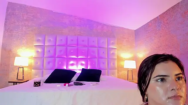 EVELIN MASON online show from 18, 9, 2025