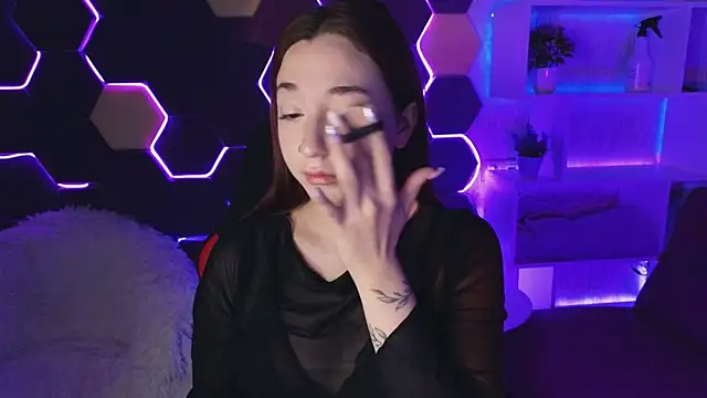 Snapshot of YasmineWest chatting on 12, 12, 2024 YasmineWest online show from 12, 12, 2024