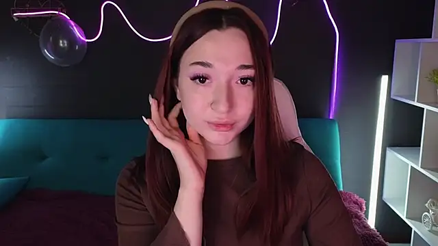 Snapshot of YasmineWest chatting on 18, 12, 2024 YasmineWest online show from 18, 12, 2024