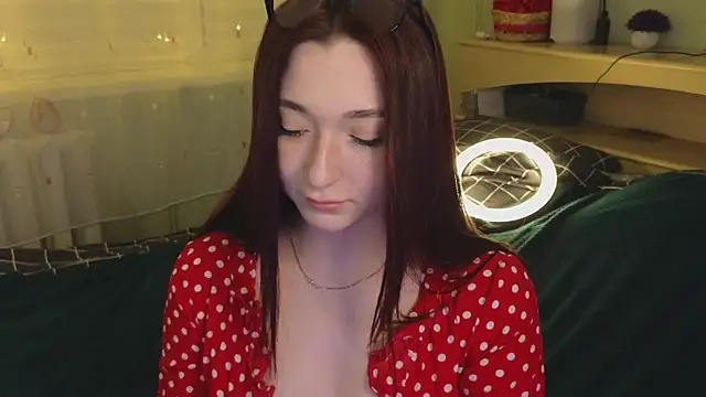 Snapshot of YasmineWest chatting on 27, 1, 2025 YasmineWest online show from 27, 1, 2025