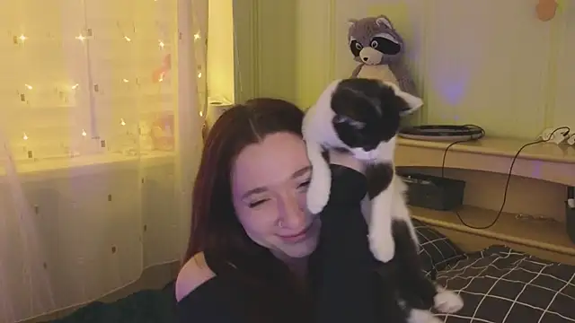 Snapshot of YasmineWest chatting on 24, 2, 2025 YasmineWest online show from 24, 2, 2025