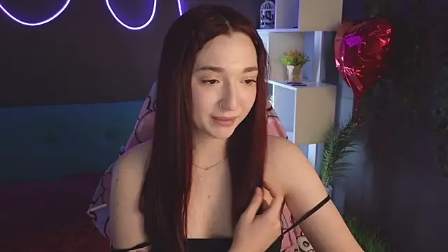 Snapshot of YasmineWest chatting on 6, 3, 2025 YasmineWest online show from 6, 3, 2025