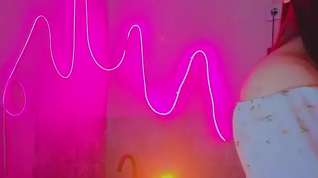 Snapshot of YasmineWest chatting on 19, 11, 2025 YasmineWest online show from 19, 11, 2025