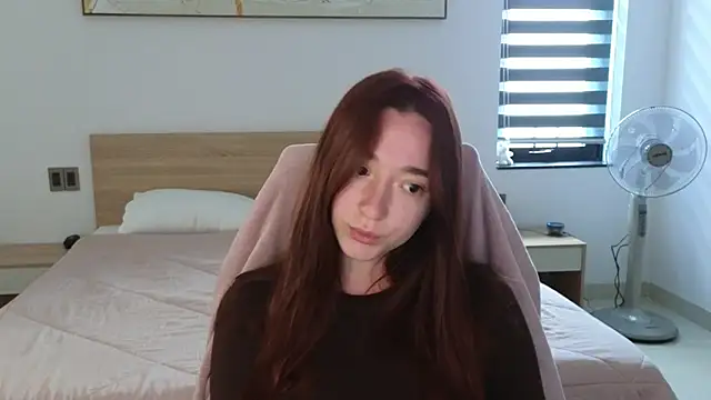 Snapshot of YasmineWest chatting on 17, 3, 2026 YasmineWest online show from 17, 3, 2026