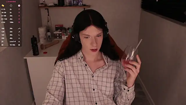 carthylovvve online show from 21, 12, 2024