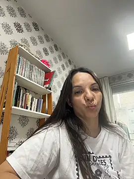 Snapshot of samilux5 chatting on 21, 4, 2026 samilux5 online show from 21, 4, 2026