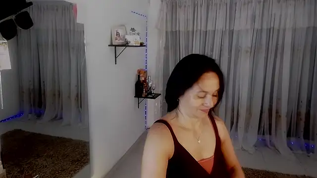 lollita 23  online show from 18, 11, 2025