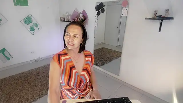 Snapshot of lollita_23_ chatting on 28, 5, 2026 lollita 23 online show from 28, 5, 2026
