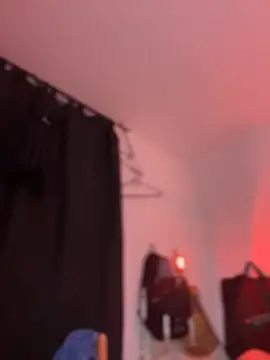 Snapshot of JulianaCastillo chatting on 5, 12, 2025 JulianaCastillo online show from 5, 12, 2025