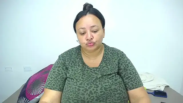 Snapshot of CrushOnMe_ chatting on 17, 1, 2026 CrushOnMe online show from 17, 1, 2026